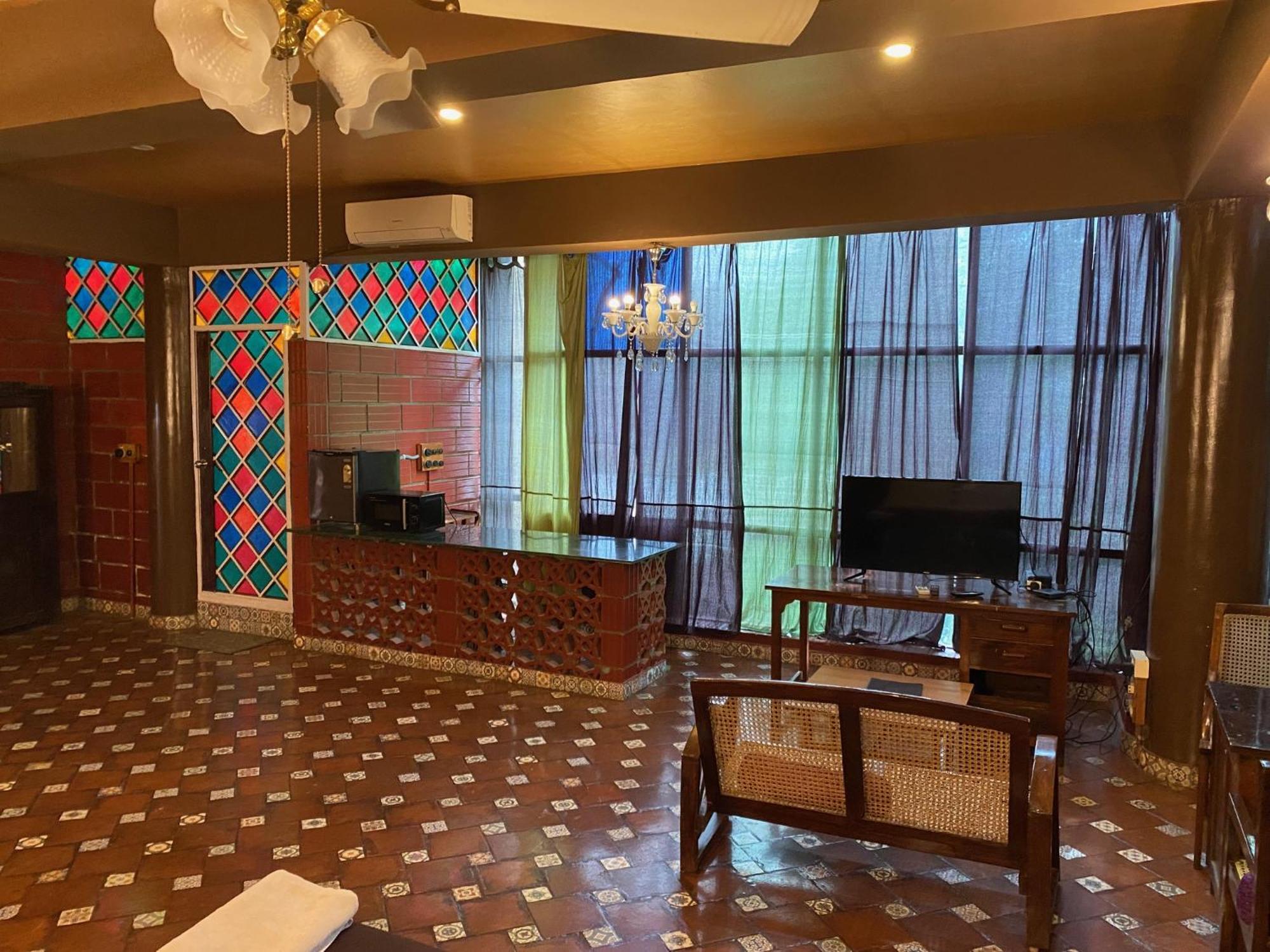 Golden Lotus Bangalore Boutique Suites Exterior photo