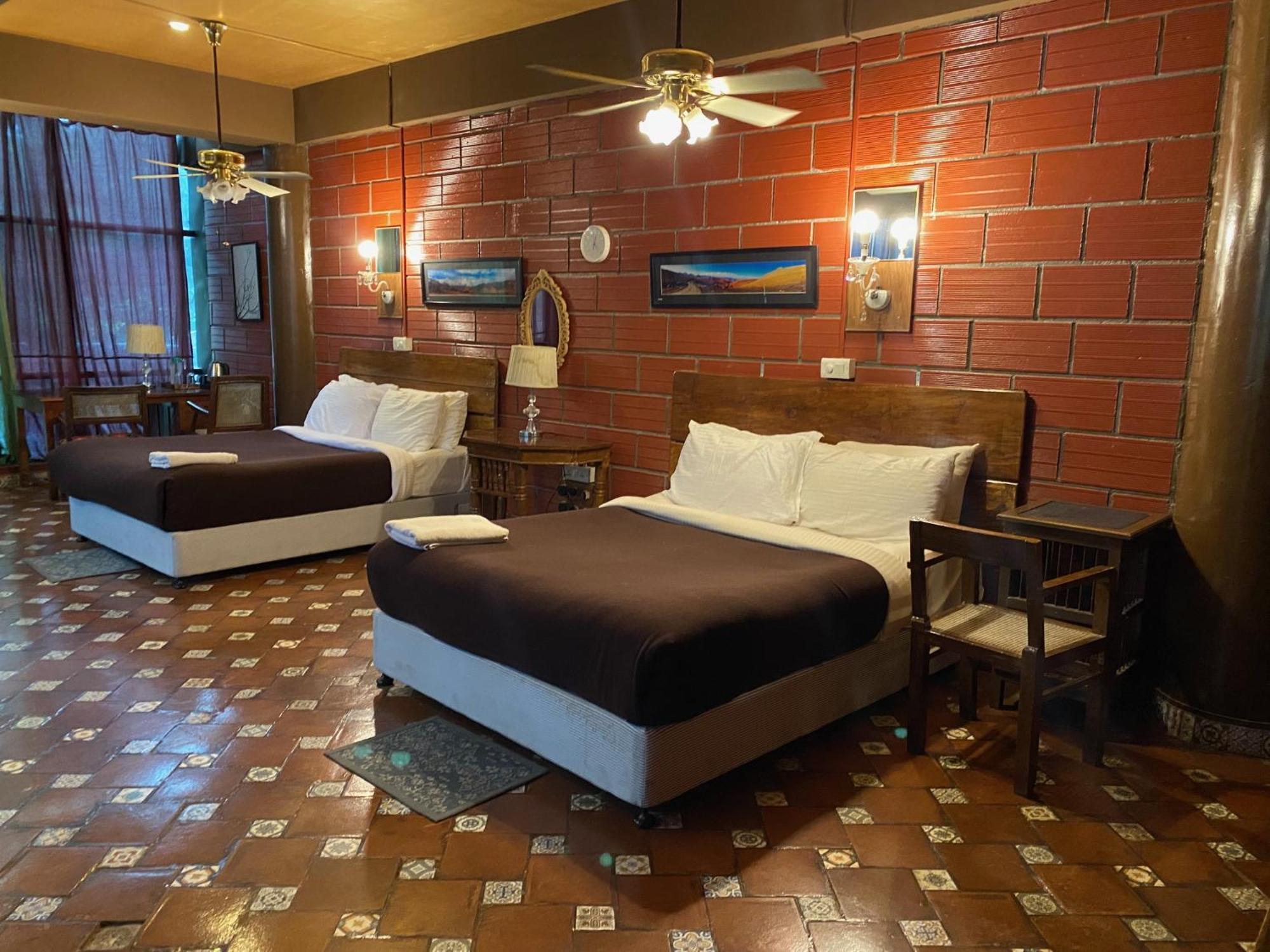 Golden Lotus Bangalore Boutique Suites Exterior photo