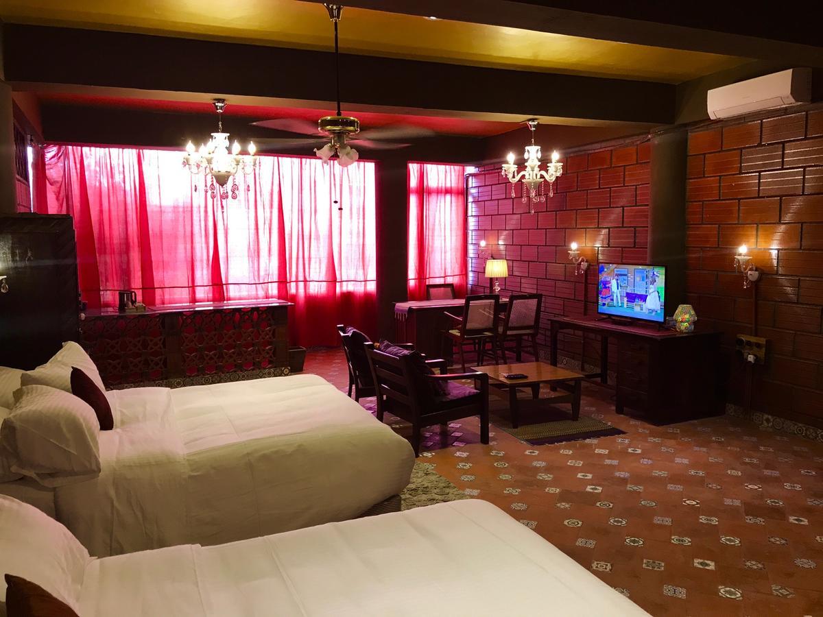 Golden Lotus Bangalore Boutique Suites Exterior photo