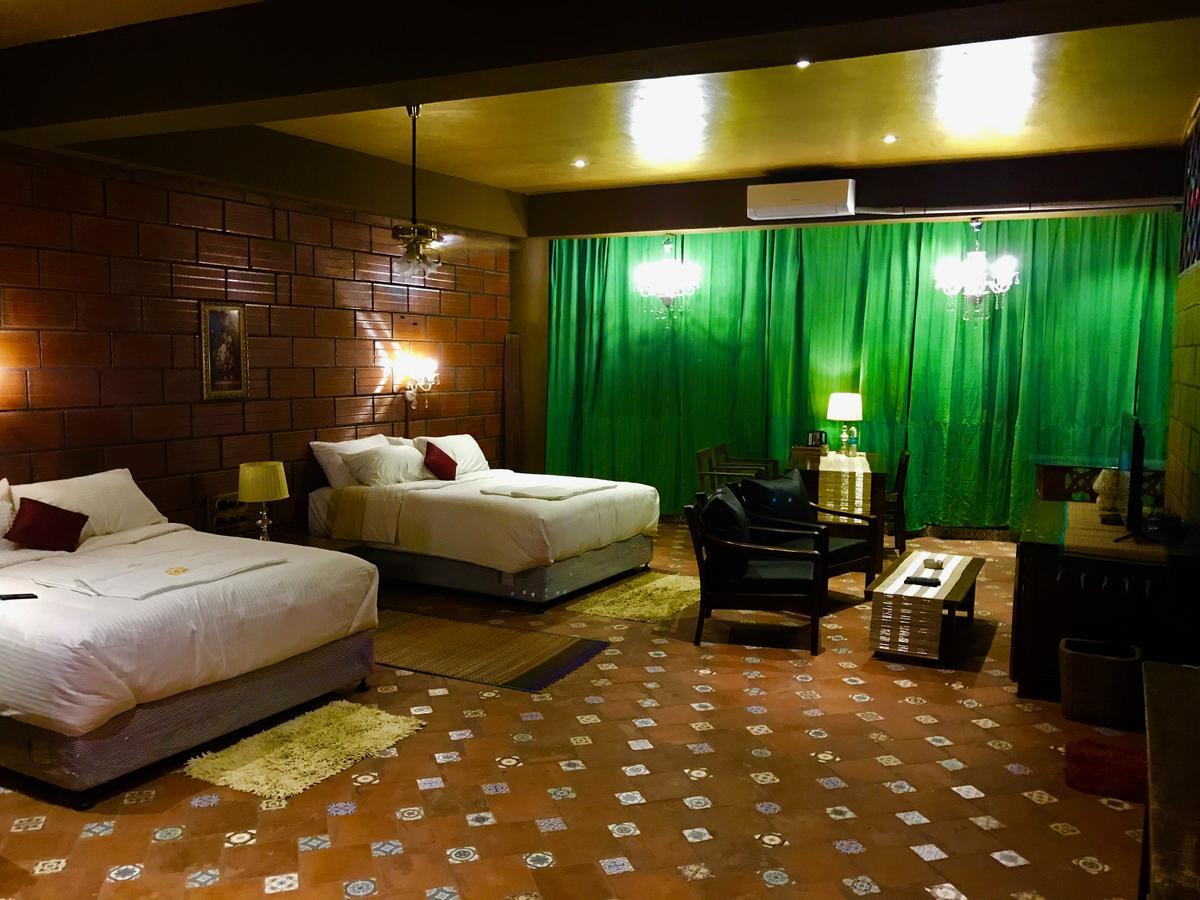 Golden Lotus Bangalore Boutique Suites Exterior photo
